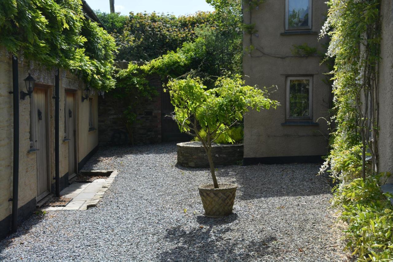 Kerswell Farmhouse Totnes Exterior photo