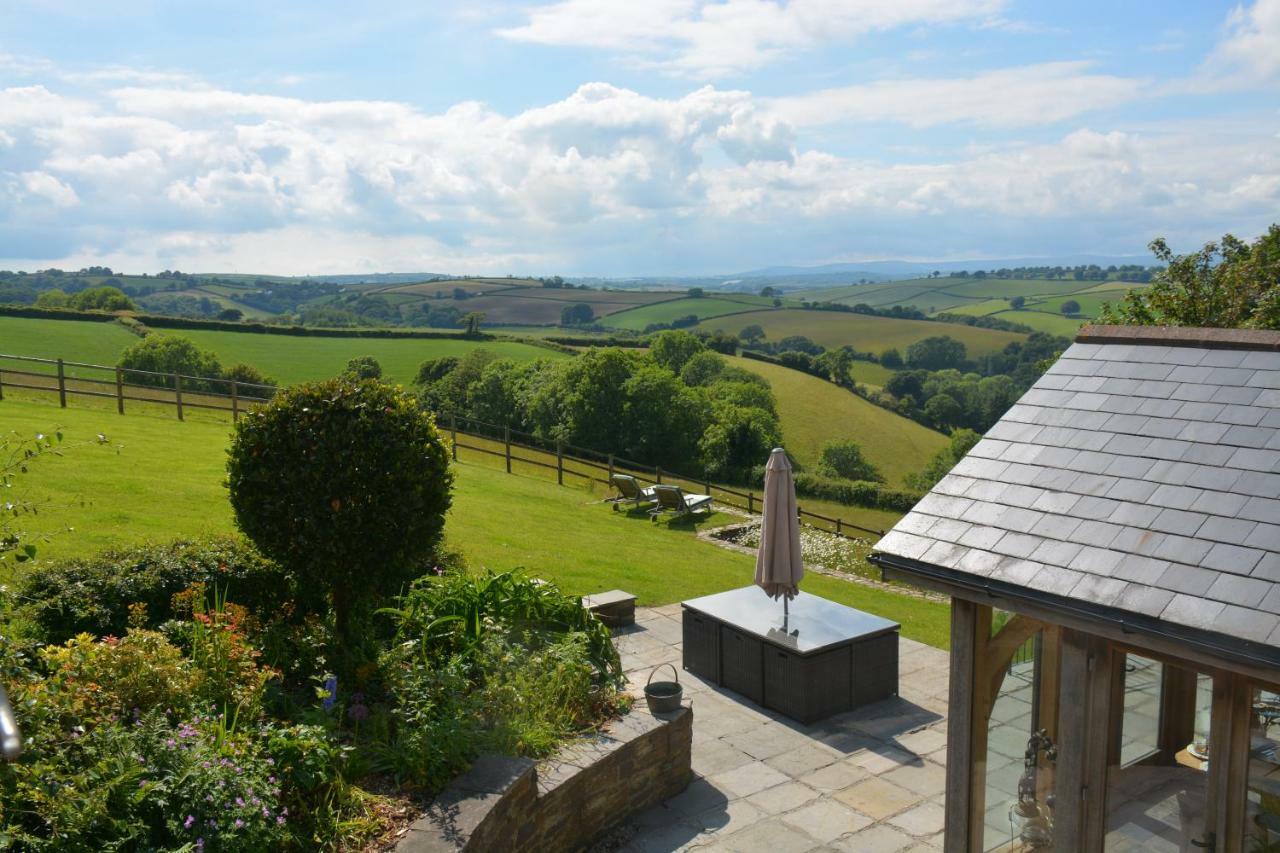 Kerswell Farmhouse Totnes Exterior photo